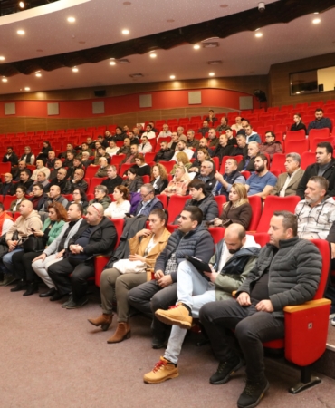 cee8865d-c10f-410b-b3c0-48413d559625