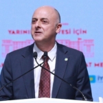 iyi-parti-den-istifa-eden-umit-ozlale-chp-ye-katiliyor