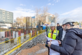 Başkan Mutlu yeni hizmet binasındaki çalışmaları yerinde inceledi (1)