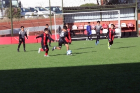 Bayraklı’da U-10 Cup Futbol Turnuvası başladı (2)