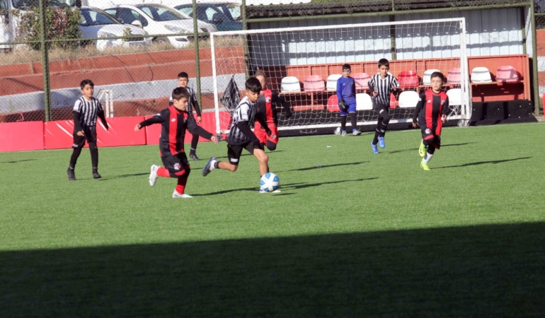 Bayraklı’da U-10 Cup Futbol Turnuvası başladı (2)