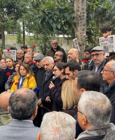 gazeteci-metin-goktepe-katledilisinin-29-uncu-yilinda-mezari-basinda-aniliyor