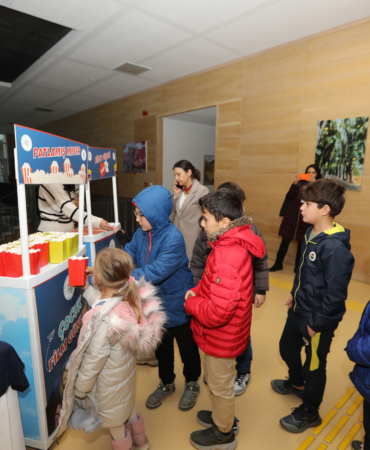 Başkan Aras’ın Çocuklara Sinema Hediyesi Yoğun İlgi Gördü (3)
