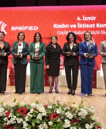 Başkan Mutlu Bir kadın başkan geldi ve Konak değişti dedirtmek istiyorum (4)