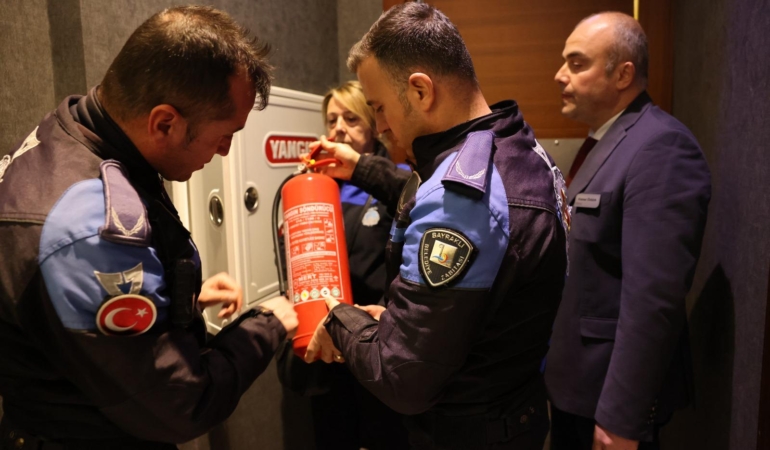 Bayraklı zabıtasından konaklama tesislerine denetim (3)