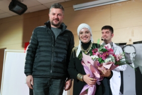 Buca'da sahnelenen Taksiratli Şekibe oyunu izleyenlerden tam not aldı 03