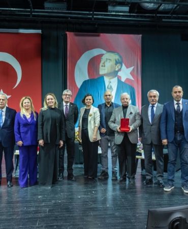 Gazetecilerin sorunları Konak’ta konuşuldu (1)