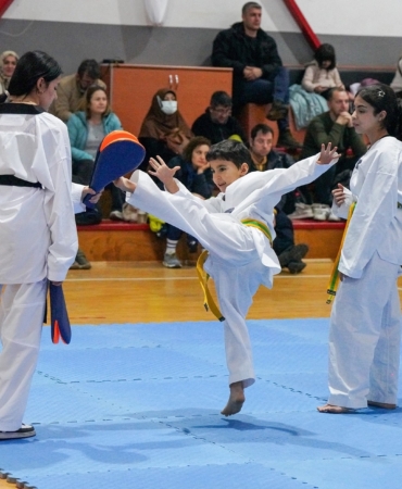 Gaziemir’in taekwondocuları kuşak heyecanı yaşadı (2)