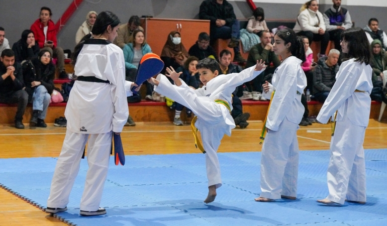Gaziemir’in taekwondocuları kuşak heyecanı yaşadı (2)