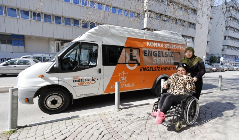 Konak’ta Engelsiz Servis’le hayata engel yok (1)