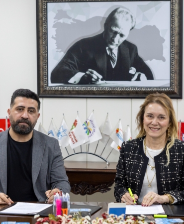 Konak’ta imzalar sağlıklı kentleşme ve yapılaşma için atıldı (2)