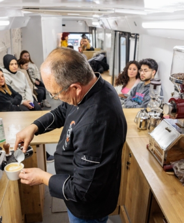 Konak’ta mobil barista eğitimleri başladı (1)