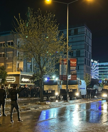 67de7fb568dc1_izmirde-izinsiz-yuruyuslerde-176-gozalti