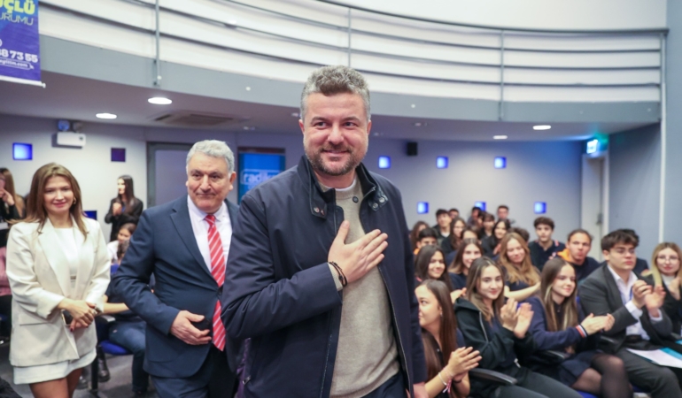 Başkan Görkem Duman Kariyer Günleri'nde gençlerle buluştu 06