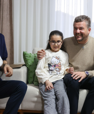 Başkan Görkem Duman iftar sofrasına konuk oldu (3)