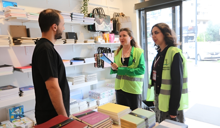 Bayraklı'da esnafa hızlı çözüm (1)