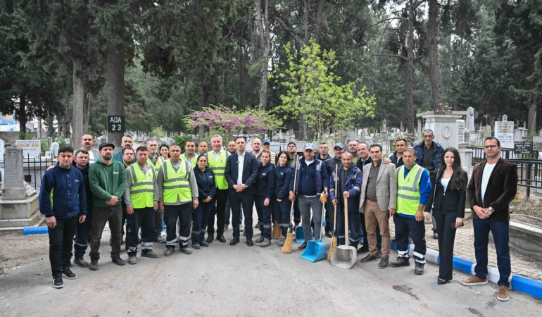 Mezarliklara temizlik ve bakim (2)