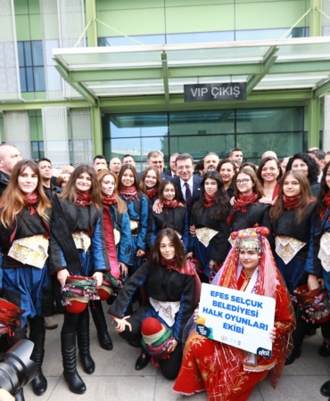 efes selçuk belediyesi halk oyunları ekibi