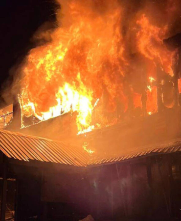 uludag-kervansaray-otelde-yangin-cikti-cok-sayida-ekip-mudahale-ediyor-17430488961244_1