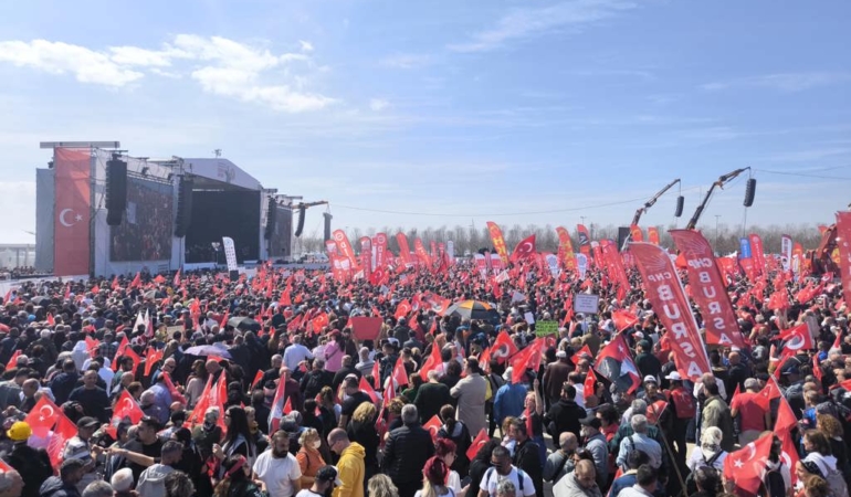 yuz-binlerce-yurttas-alanda-maltepe-mitingi-basladi