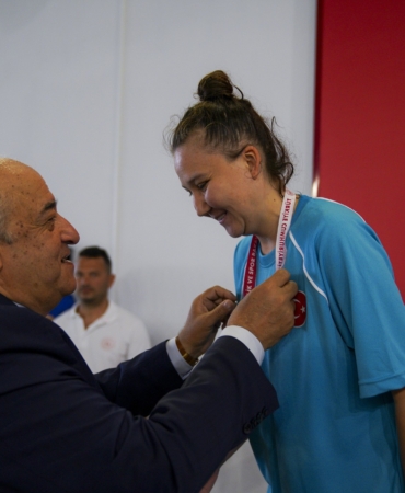 11 Özel Sporcular Aliağa’da Kulaç Attı