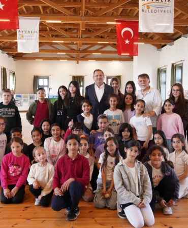 Ayvalık’ta Geleneksel Oyunlarla Dolu Renkli Bir Gün (1)