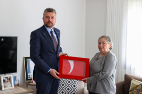 Başkan Görkem Duman'dan şehit evine ziyaret (1)