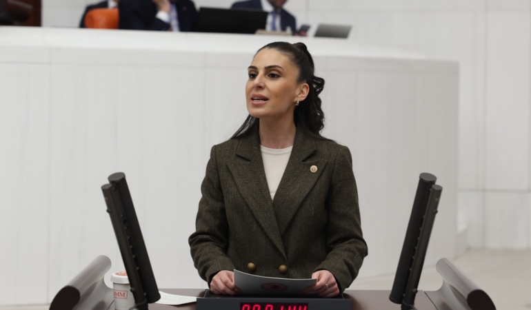 GİZEM ÖZCAN