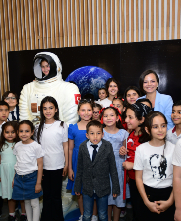 Karabağlar Belediye Başkanı Helil Kınay-Nasreddin Hoca (3)