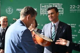 Mesir Festivali’nde hediyeler ve gönüller buluştu (2)