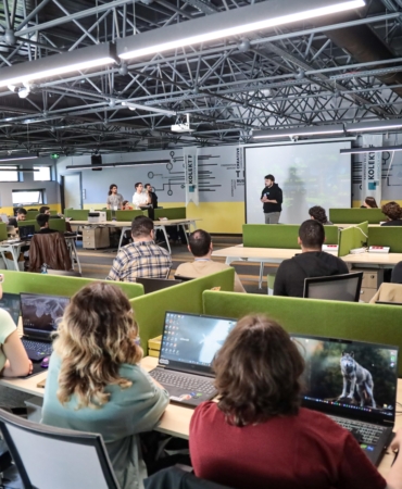 c2d553b5-f616-4c2c-a4f3-0eed3b55ffd5