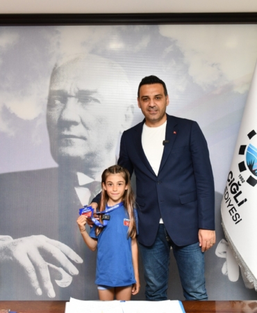 9b6aec5a-a4d8-4056-a101-f259be8e8cf3