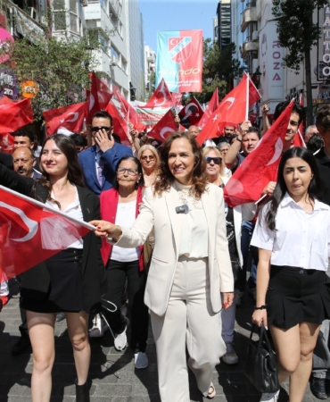 9c35d39b-4153-46a7-948e-67db4fd7b0ee