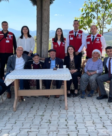 Başkan Aras’tan 95 Yaşındaki Kore Gazisine Doğum Günü Sürprizi (4)