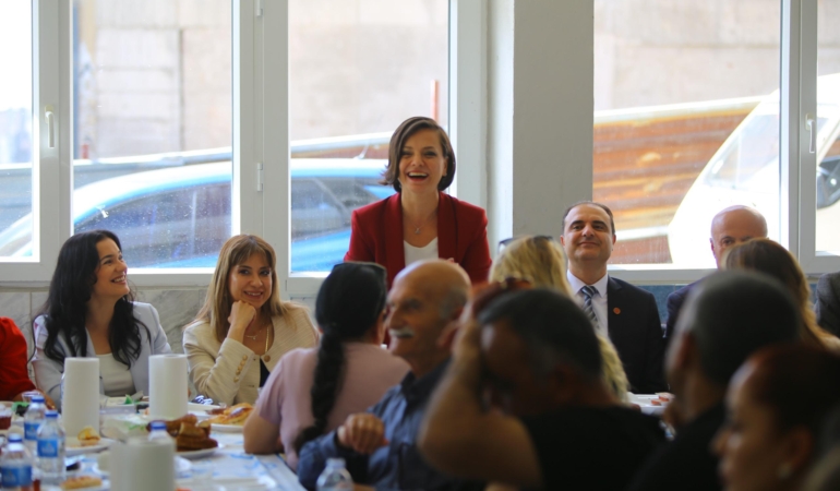 Başkan Kınay'a muhtarlardan sürpriz kahvaltı (2)