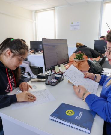 Buca Belediyesi’nden engelli istihdamına destek (5)