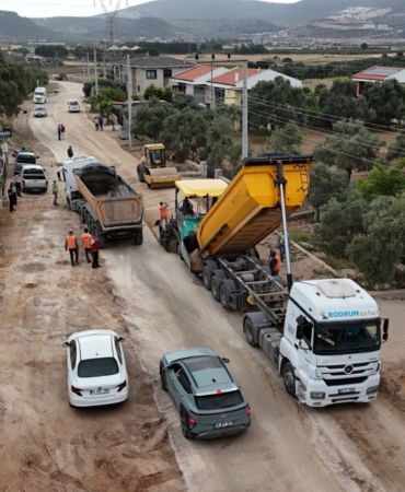 Büyükşehir Milas Menteş Yolunu Yeniliyor (1)