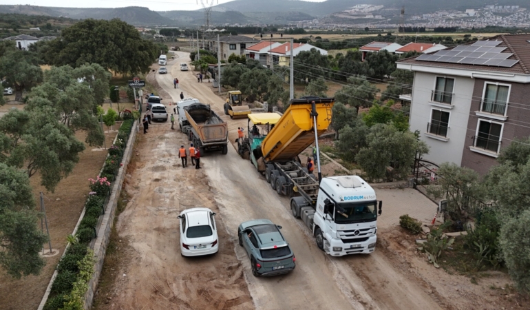 Büyükşehir Milas Menteş Yolunu Yeniliyor (1)