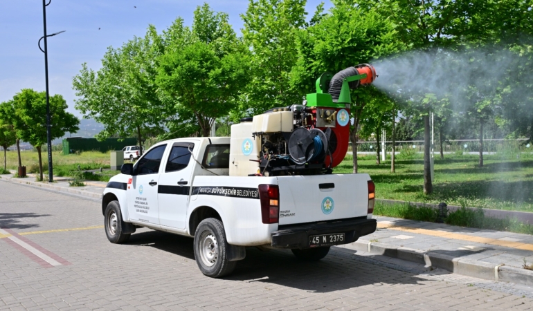 Büyükşehir, haşereyle mücadeleye aralıksız devam ediyor (5)