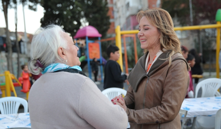 Konak’ta bayram dayanışması Gönüllerden sofralara (3)