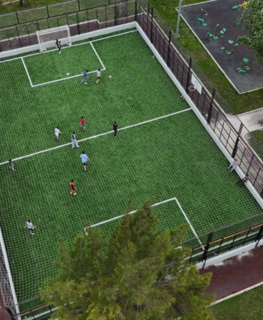 Konak’tan Yenidoğan Parkı’na modern saha (8)