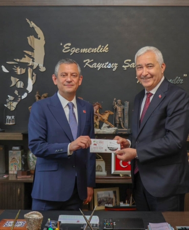 ÖZGÜR ÖZEL İLE BAŞKAN