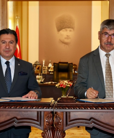 Topraksız Tarımda İş Birliği Büyükşehir ve MSKÜ’den Ar-Ge Serası Protokolü (6)