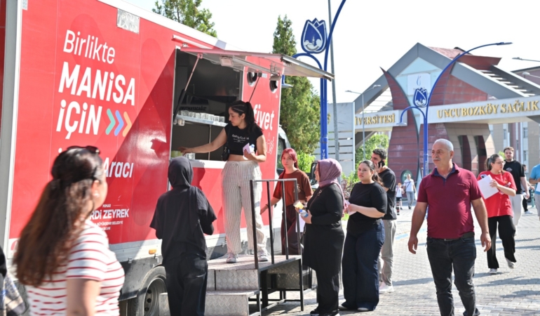Büyükşehir, YKS Günü Öğrencilerin Yanındaydı (3) (1)