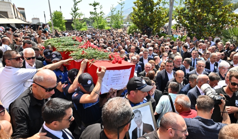 Manisa, Başkan Ferdi Zeyrek’e Gözyaşlarıyla Veda Etti (27)