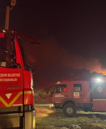 Manisa Büyükşehir’den İzmir’deki Orman Yangınlarına Söndürme Desteği (1)