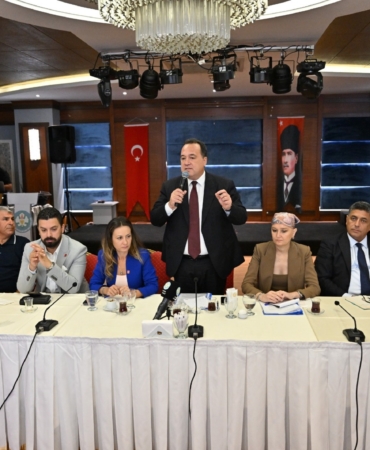 Başkan Dutlulu Şehzadeler’de Muhtarlarla Bir Araya Geldi (14)