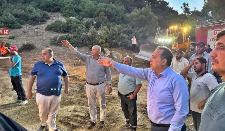 Başkan Dutlulu Yangın Bölgesinde İncelemelerde Bulundu (2)