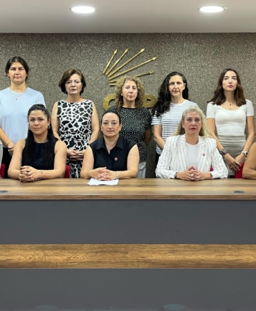 CHP İzmir İl Kadın Kolları
