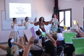 Konak’ta kahkaha yogası (4)